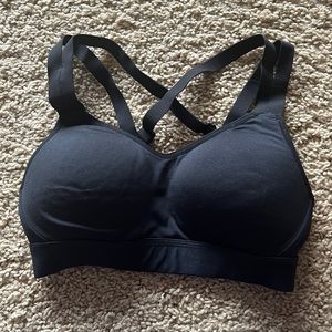 Black sports bra
